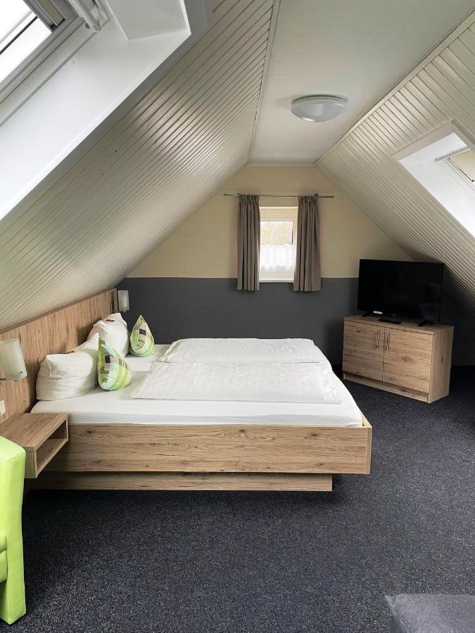 Gaestehaus Alexandra Bed & Breakfast